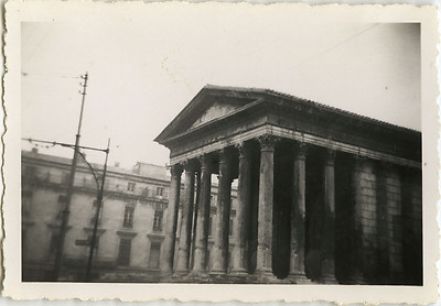 ALTES FOTO - VINTAGE SNAPSHOT - DENKMAL HAUS QUADRATISCH NÎMES 1950