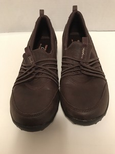 skechers classic fit memory foam womens