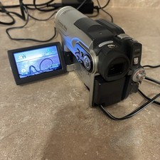 Hitachi DZ-BX35A DVD Camcorder Widescreen Cinema Res w/ 25x Optical Zoom Working