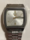 Seiko 5 Vintage Automatic Day Date 7009-5852 Japan Made TV Screen Wrist Watch