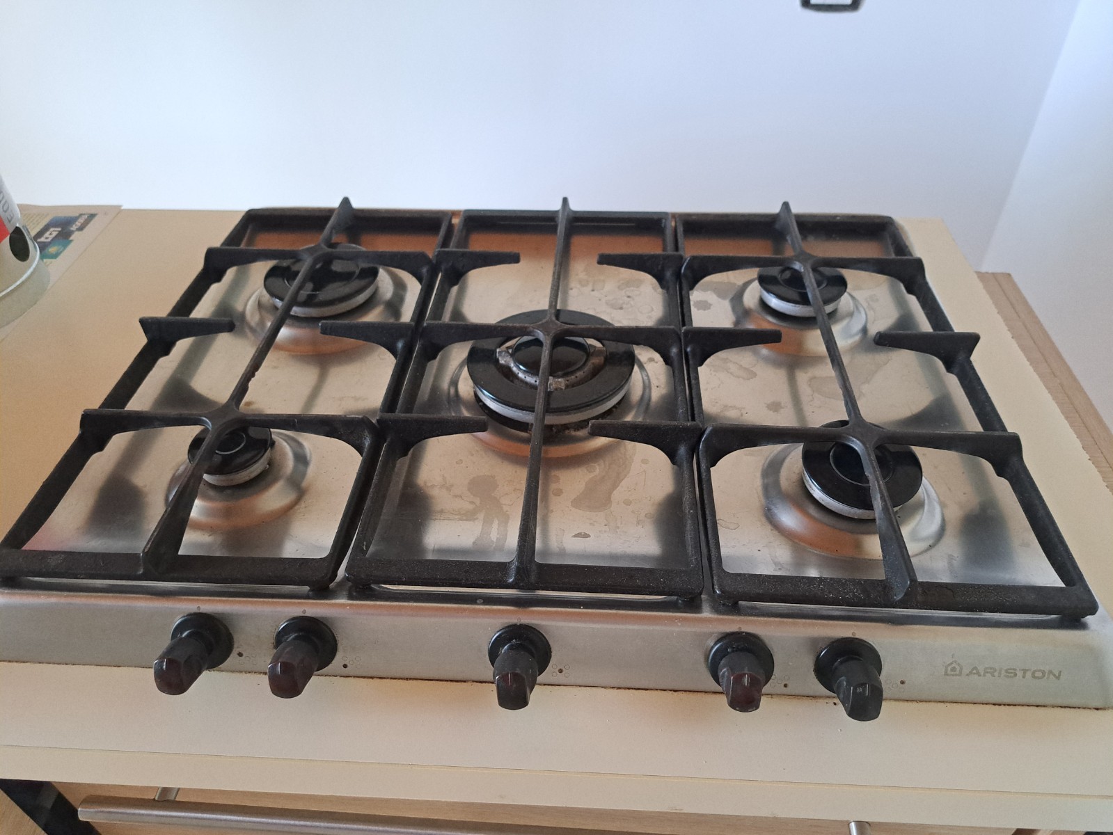 piano cottura a gas 5 fuochi Ariston usato