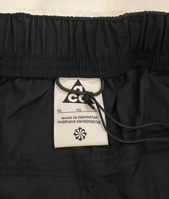 Nike ACG Hiking Convertible Pants / Shorts Zip Men's Size XL Black