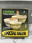 Sealed Pyrex Spring Blossom Green 3 Piece Mixing Bowl Set 300-1-S