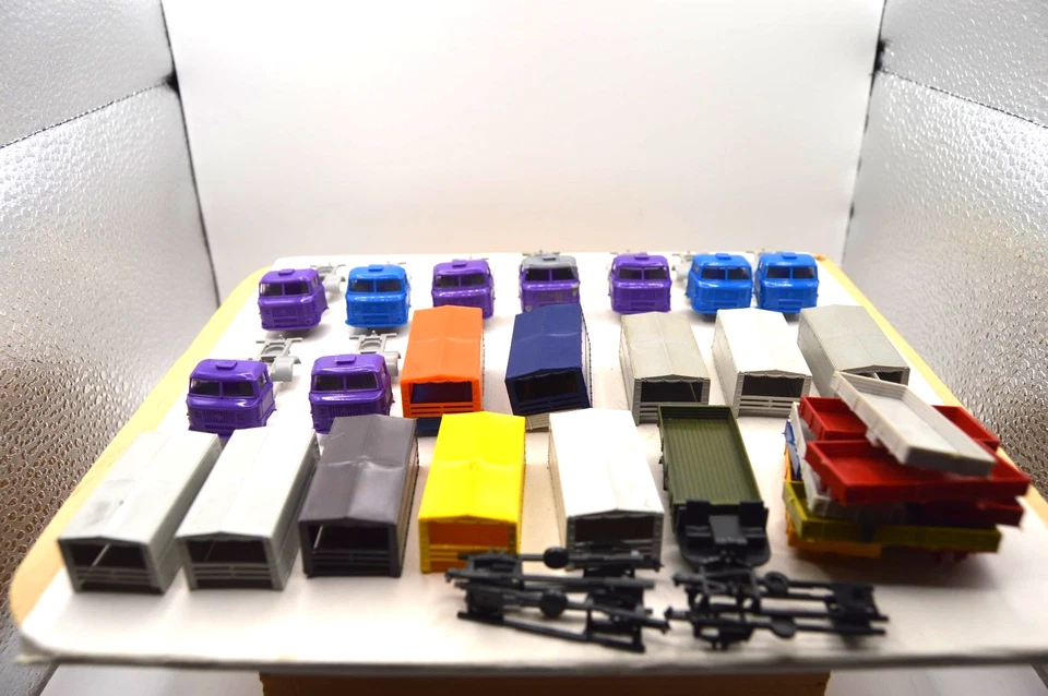 S.E.S. 1:120 TT Konv. an E-Teilen W50 (Chassis mit Fahrerhaus,Planen,Pritschen)