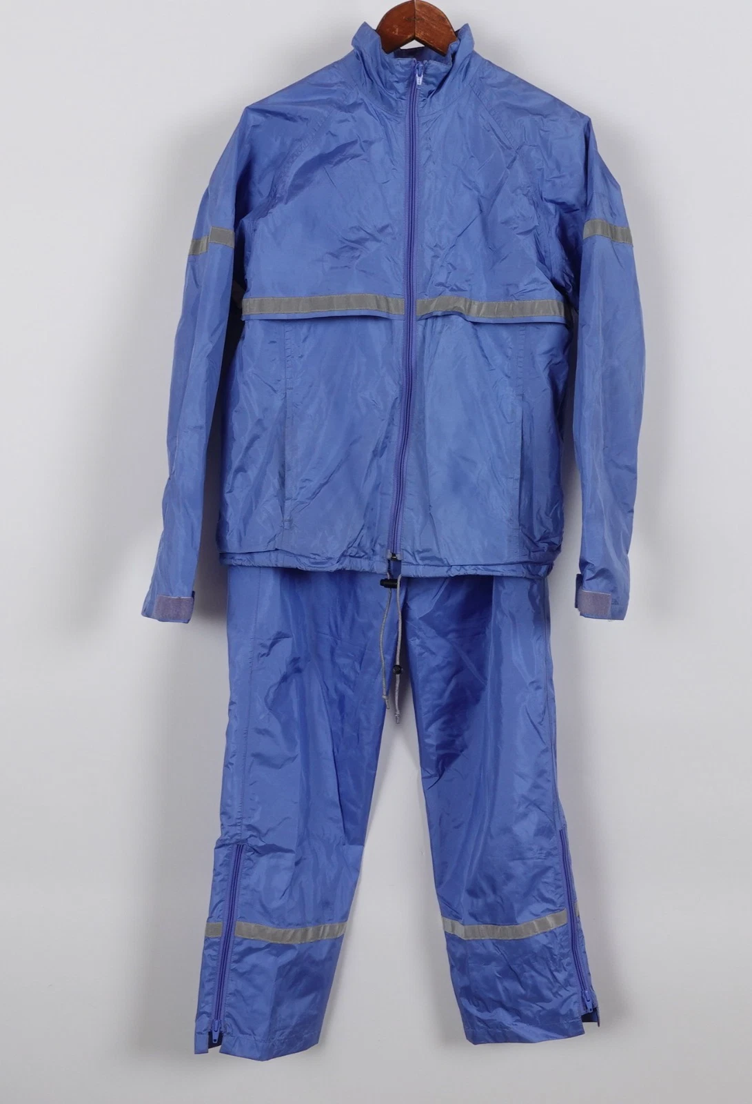 Vintage LL Bean Women's Gore-Tex Jacket Pants Set Suit Size Small Blue Rain Wind
Opens in a new wind