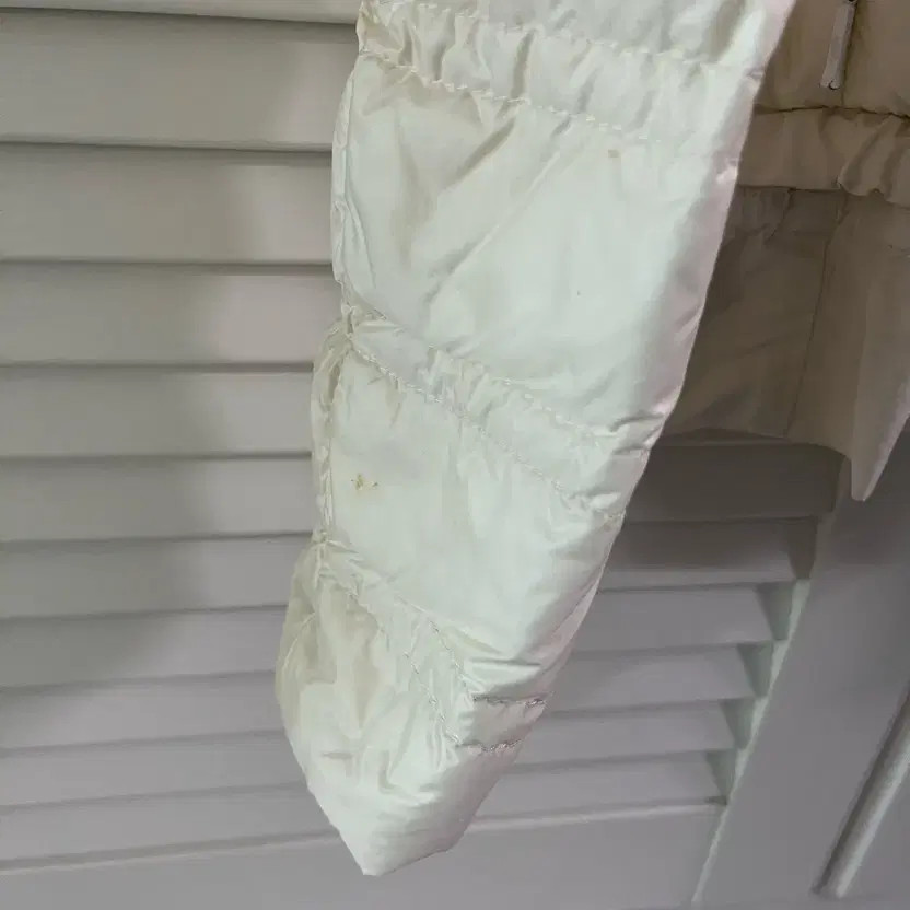 Moncler Lace 2-Way Padded Coat - 8.5/10 thumbnail 3