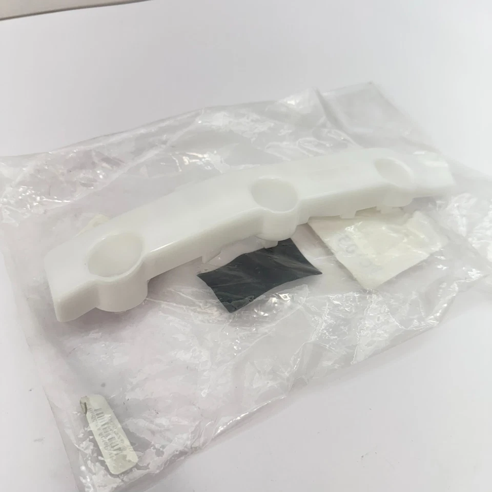 Soporte de cubierta de parachoques delantero izquierdo Nissan Rogue 2016-2020 62223-4BA1A OEM Foto 2 de 4