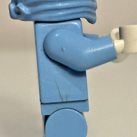 LEGO Ninjago NRG Zane Minifigure Ice Ninja Gold Lightning Rare &ndash; Cracked