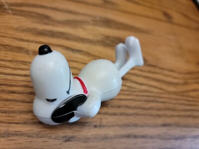 1966 SNOOPY WINDUP TOY K.T.C. LAYING DOWN ON BACK FEET MOTION HANDS BEHIND HEAD 