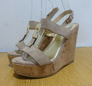 russell and bromley lauren sandals
