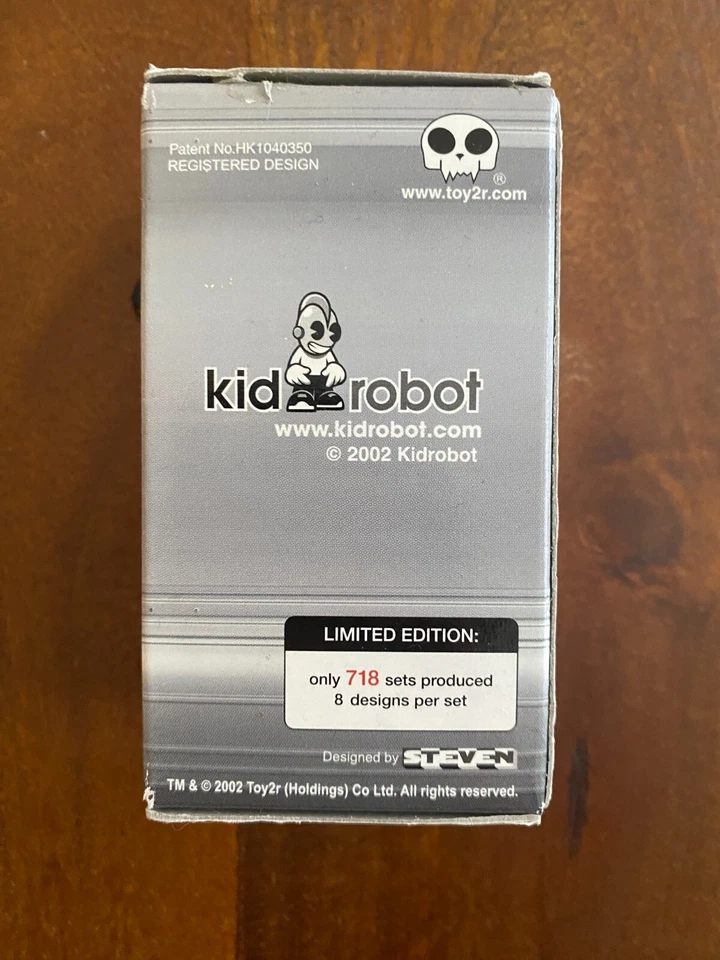 KIDROBOT QEE BROOKLYN EDITION 1 KEYCHAIN BEAR SERIES *LIMITED EDITION* 2002 - Image 3 of 4