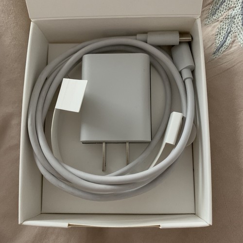 USED Oculus Quest 2 Headset 10W USB-Charge & AC Adapter with Cable *GENUINE*