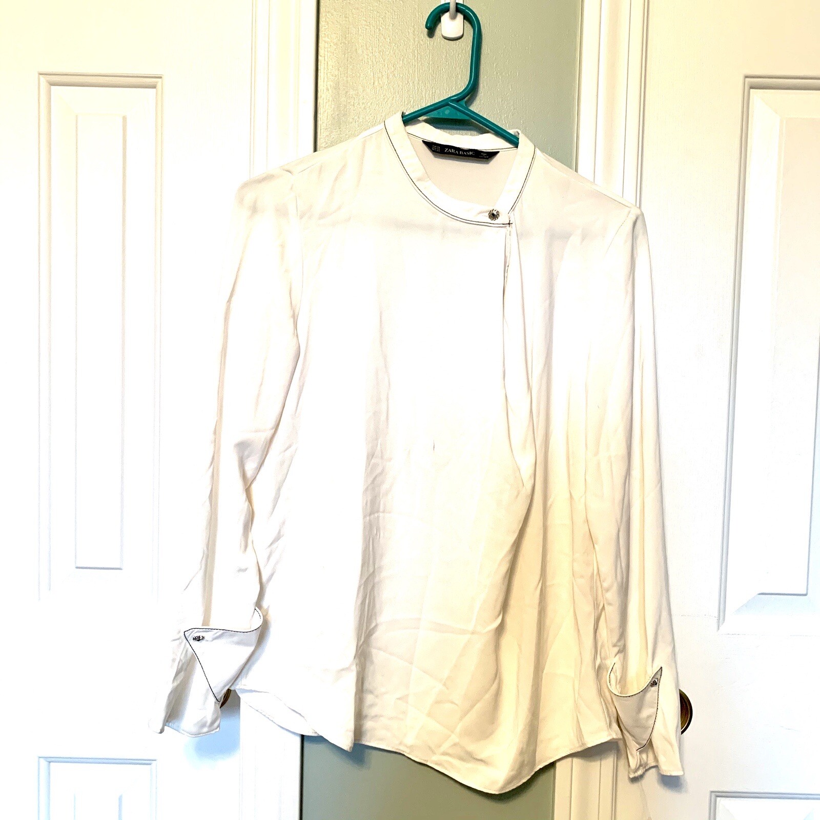 Zara Basic white long sleeve blouse button detail… - image 1