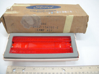 NOS Genuine Ford 1976 77 78 Custom 500 Ranch Wagon Squire LTD Marker Lamp RH