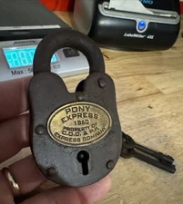 Cowboy Padlock Keys Set x2 Lock Western Cowboys Indians Wild West Rodeo Horses