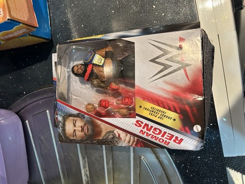 WWE Elite Collection Roman Reigns SummerSlam | Action Figure Con Accessori E Pezzi Per Costruire William Regal | Giocattolo Per Bambini 8+ | Mattel JCJ55