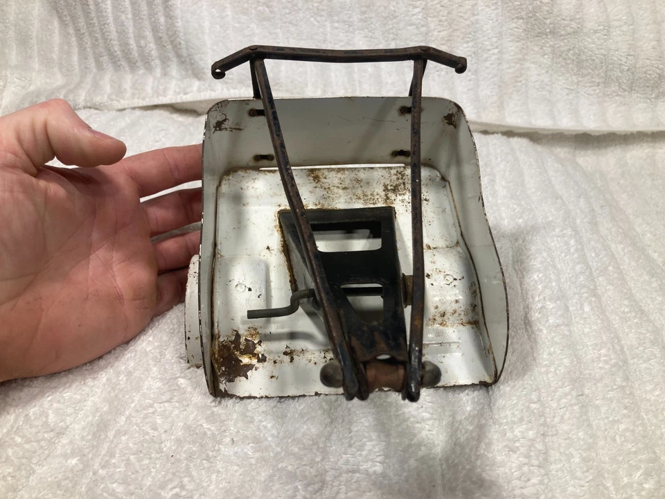 1950's/60's Tonka Wrecker Tow Truck Bed and Boom Parts Original - Image 4 of 4