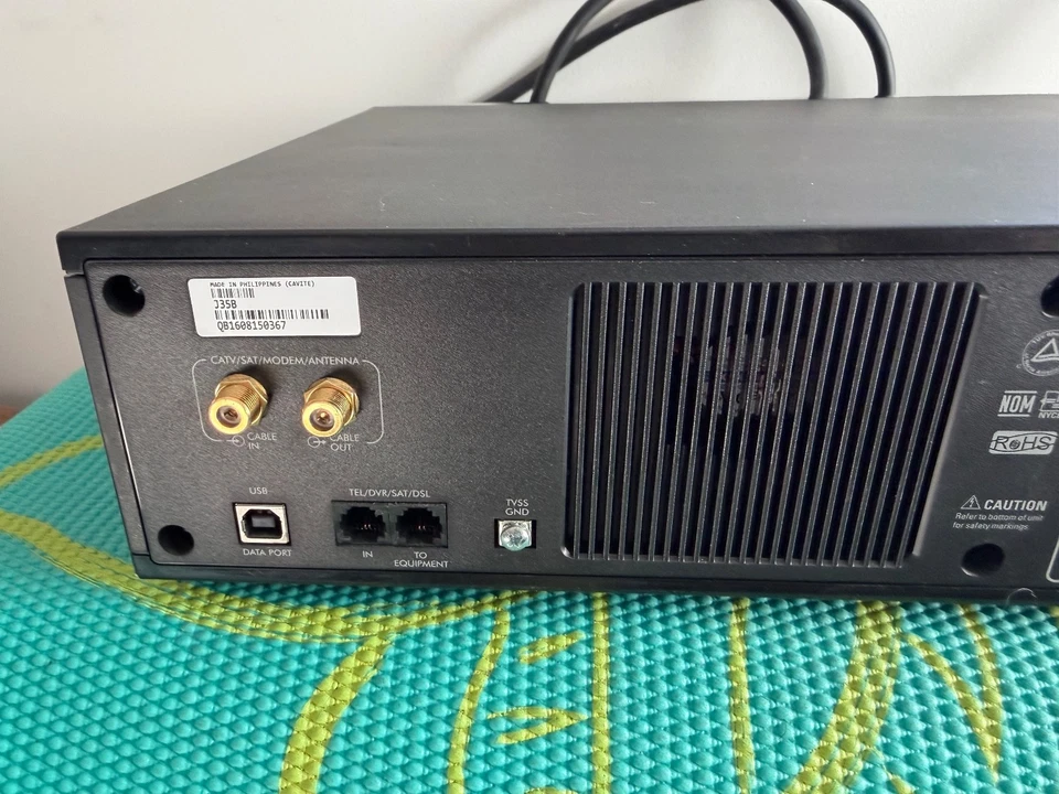 APC J35 A/V Power Power Conditioner with Battery Backup - Good Battery - Image 4 of 4