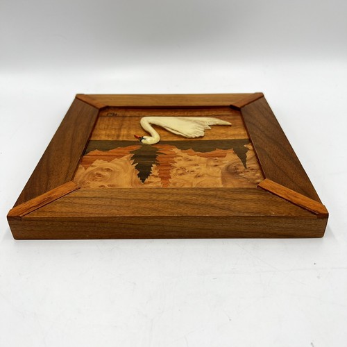 Robert W Johnson Signed Wood Marquetry Inlay Swan Hanging 1980's Art Vintage - Picture 9 of 12