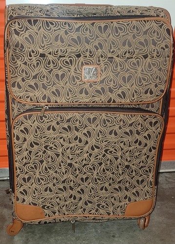 DVF DIANE VON FURSTENBERG SIGNATURE HEARTS JACQUARD ROLLING 28" LUGGAGE TAN