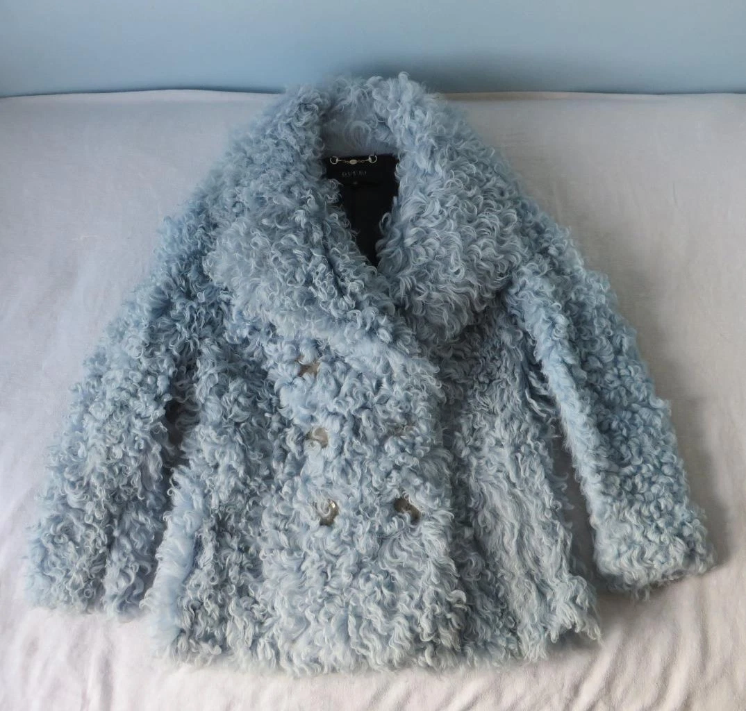 Giacca cappotto Gucci blu shearling pavone (prezzo consigliato £ 5.000)