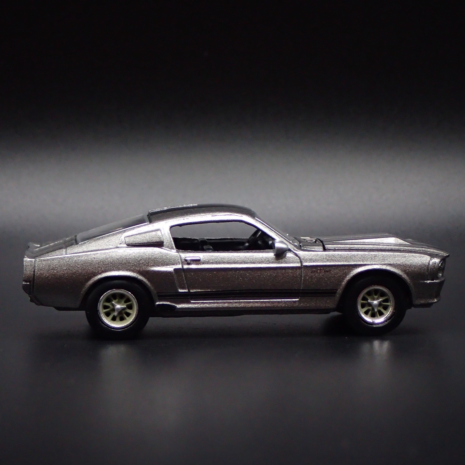 1967 Ford Mustang Eleanor Diecast Model Car – 1:64 Scale, Gone In 60 Seconds Edition