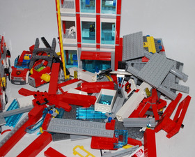 LEGO City 60110 Fire Station &ndash; 99% Complete &ndash; Missing Small Parts No Instruction