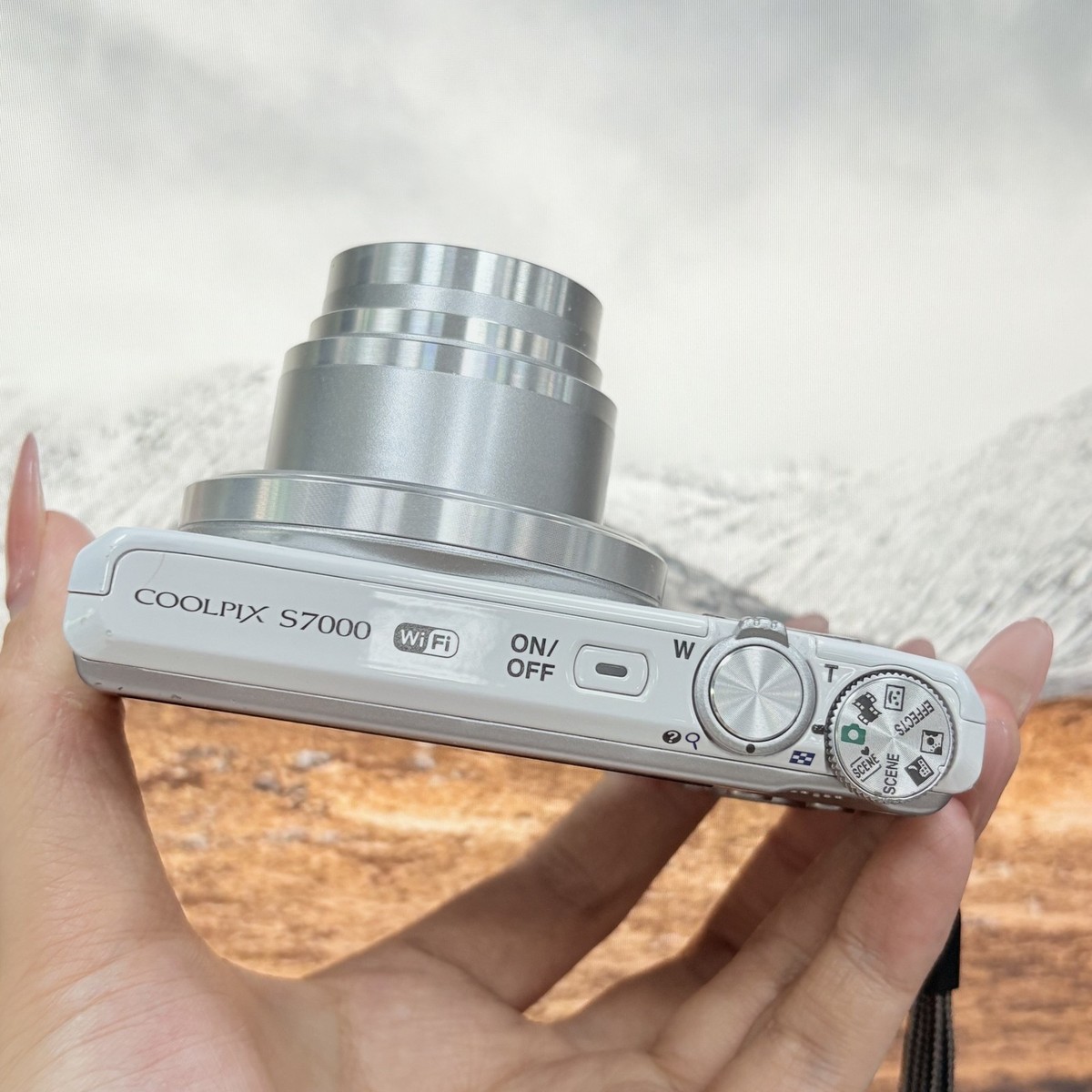 Nikon COOLPIX S7000 16.0MP 20x Optical Zoom Digital Camera White