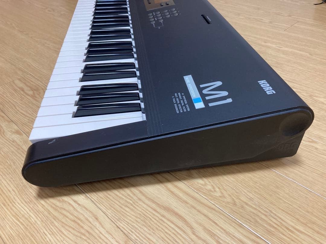 KORG M1 Music Workstation Synthesizer Black Vintage Keyboard