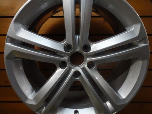 OEM 2010-2017 Volkswagen CC 2013-2013 Volkswagen Passat 18" Wheel Rim 69924 - Picture 2 of 4