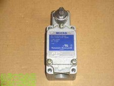 1pcs Used YAMATAKE/HONEYWELL travel switch 1LS-J171