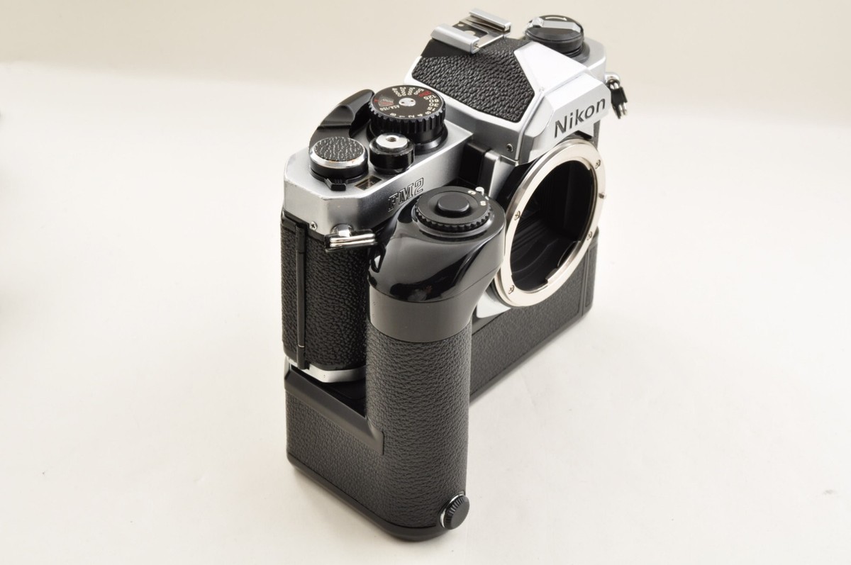 ニコンNewFM2 ＋MD12 ＋交換レンズ Nikon NEW FM2 +MD12 +COSINA 19-35