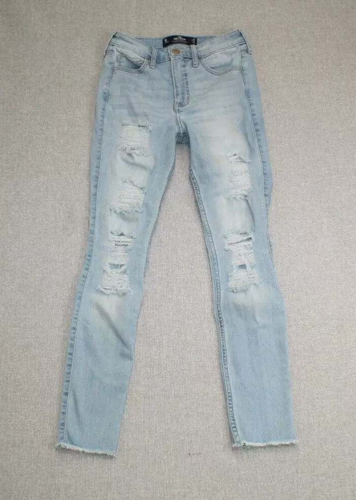 Hollister Women's High-Rise Crop Super Skinny Jeans Size 1R (25x26)  Distressed