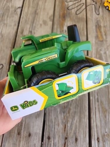 John Deere Mini Sandbox Tractor and Dump Truck Set 18m+ - Picture 3 of 6