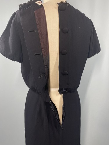Vintage Dress SIZE SMALL black crepe R & K Originals 50s 60s sheath wiggle - Picture 13 of 22