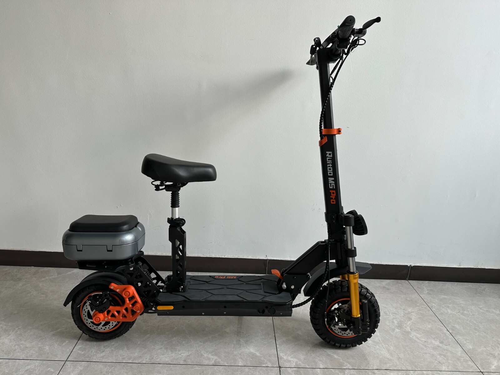 Foto 7 di 11