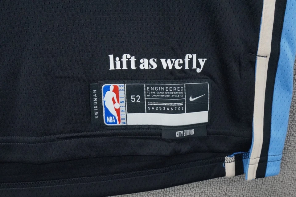 Camiseta Nike Trae Young Atlanta Hawks City Edition Lift As We Fly #11 nova com etiquetas tamanho 52 - Imagem 3 de 4