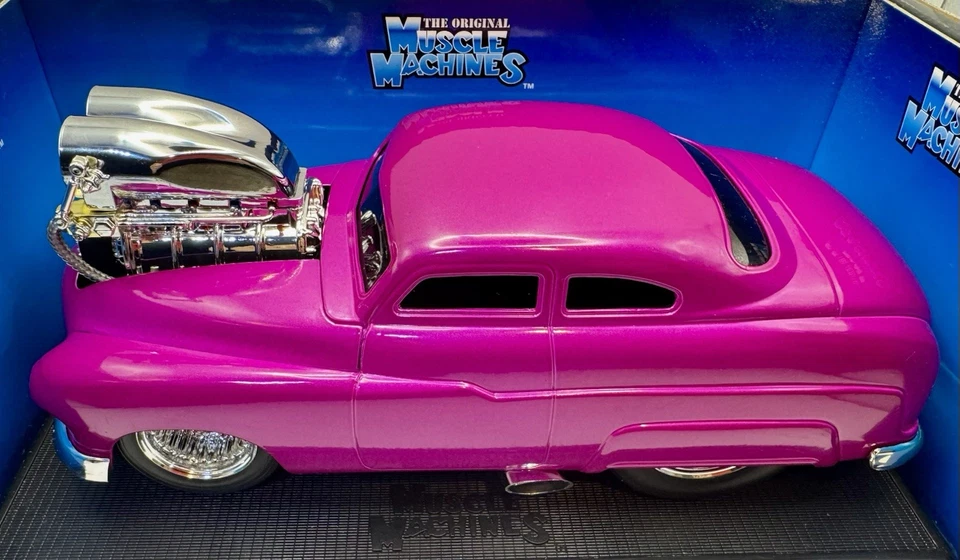Muscle Machines 1949 Mercury - 'Too Cool' Rosa - 1/18 - Diecast - Novo Na Caixa - Imagem 4 de 4