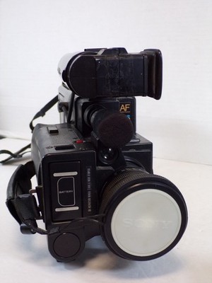 Sony CCD-V8AF Video8 Camcorder Bundle 1980s w/ Bag Batteries