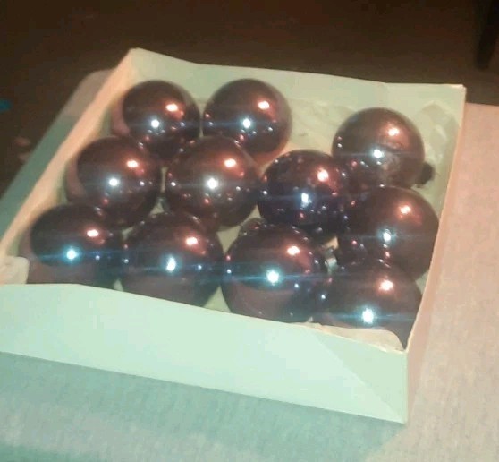 VTG 1960s Set Of 11 Glass Christmas tree Ornaments Glass In Chocolate box USA 