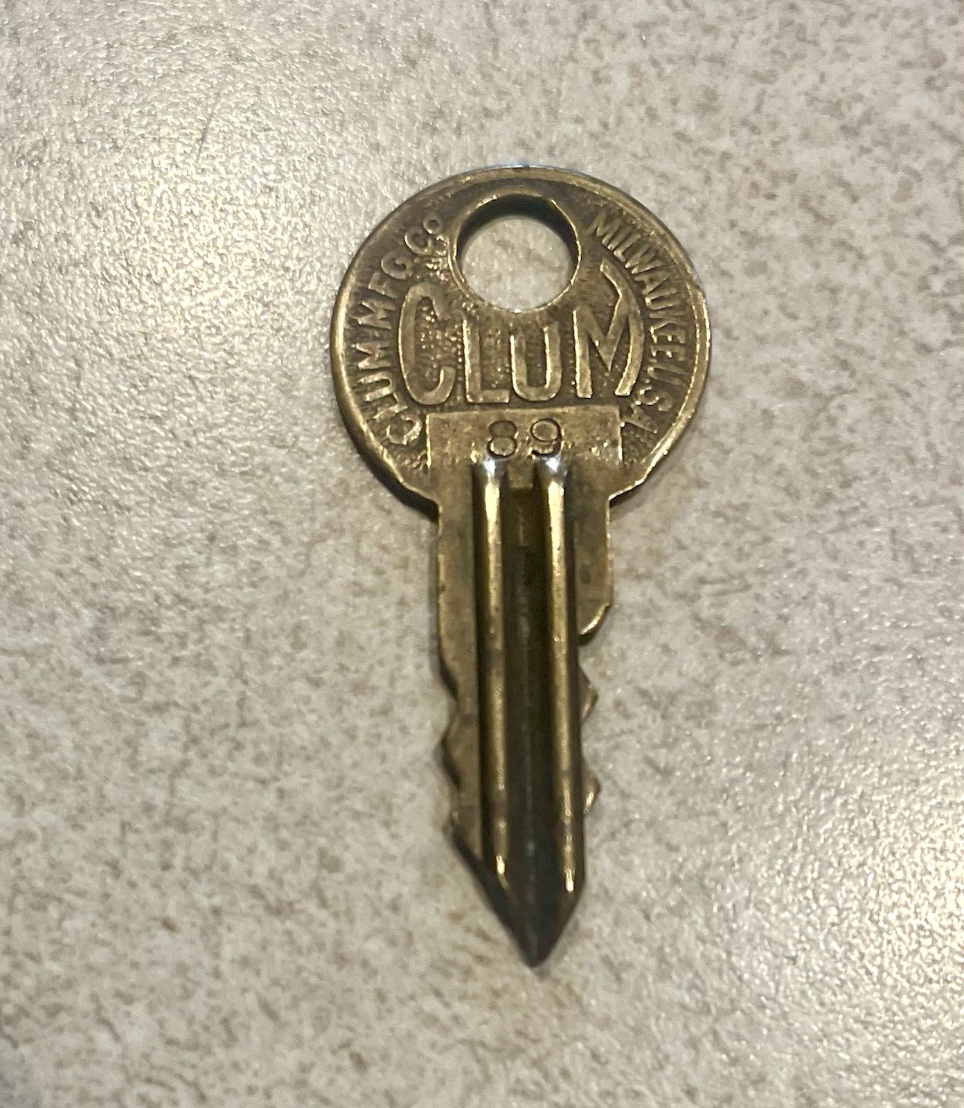 Antique 1918-25 Clum Manufacturing Co. Dodge Brothers ignition key #89
