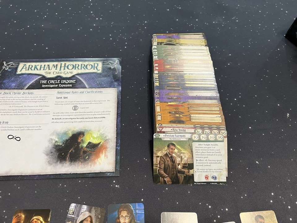 Arkham Horror El Juego de Cartas El Círculo Deshecho Investigadores Expansión. Usado Foto 2 de 3