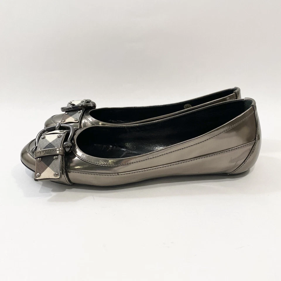 博柏利金属皮革平底鞋 Nova Check 一脚蹬扣细节 6.5 / 36.5 — 第 2/4 张图片