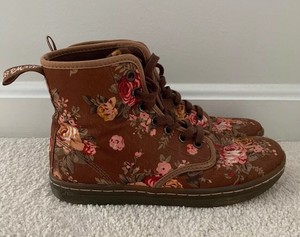dr martens shoes flowers