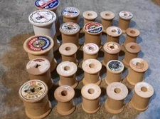 Lot of 25 Vintage Wooden Wood Sewing Thread Spools Assorted Size EMPTY NO THREAD