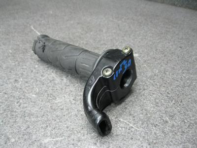 05 Kawasaki Ninja ZX10R ZX-10R Throttle Housing 19R | eBay