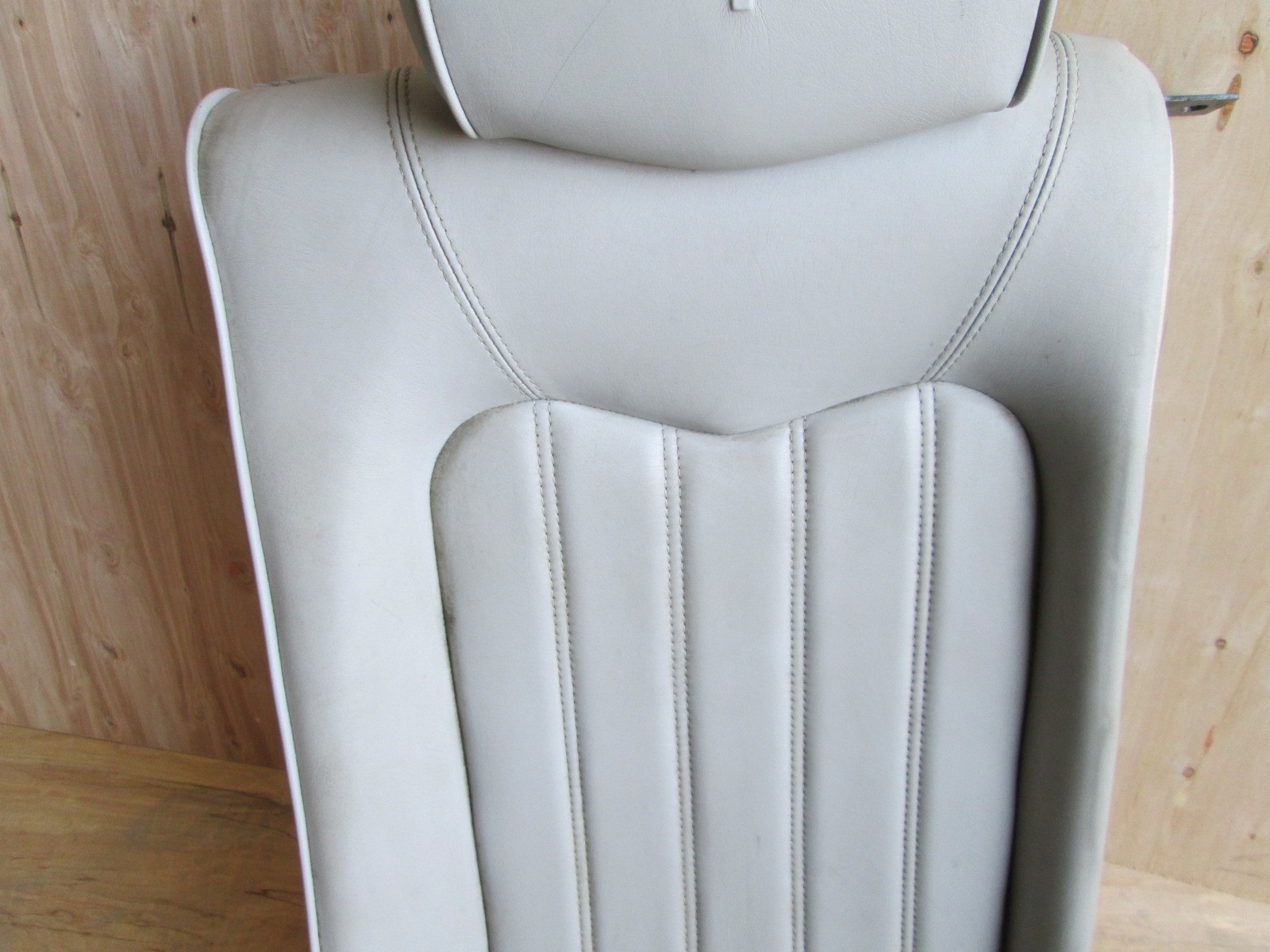 Maserati Quattroporte - LH / Rear Seat w/ Rails / Guides  - Power Grey