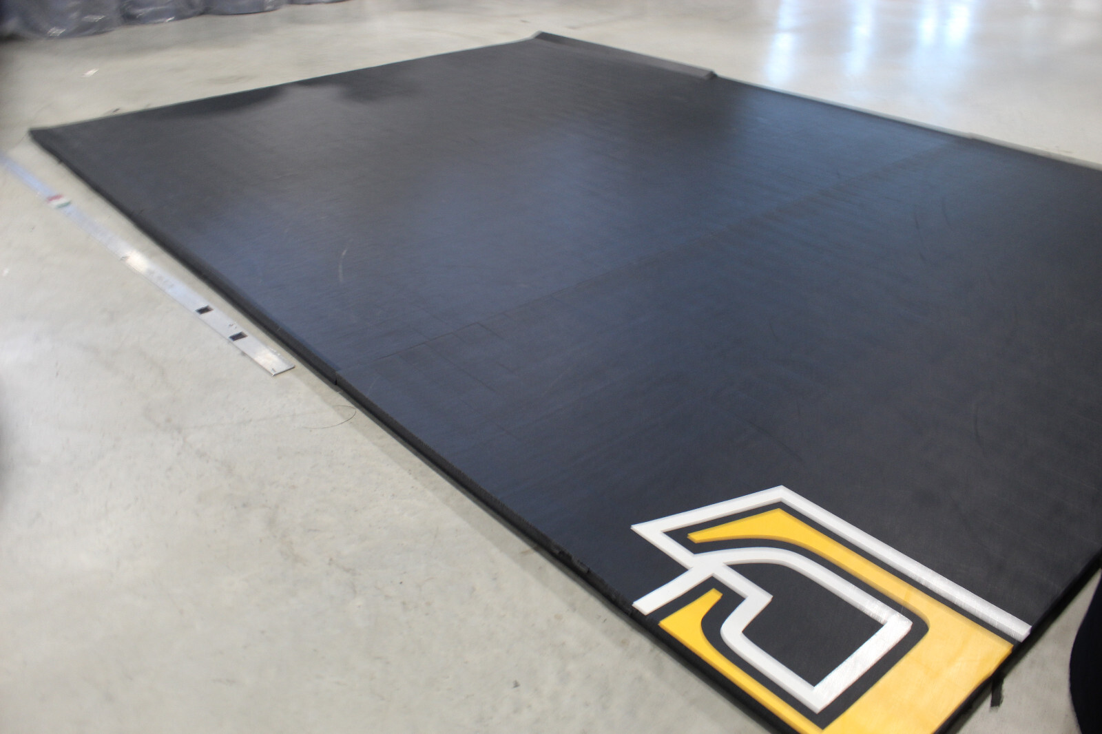12' x 17' x 1 5/8" Dollamur FlexiRoll MMA Wrestling Mat READ