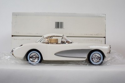 Vintage Jim Beam 1957 Corvette Decanter White Hardtop w/ Original Box