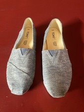 Tom’s Size 8 Ladies Slip Ons 
